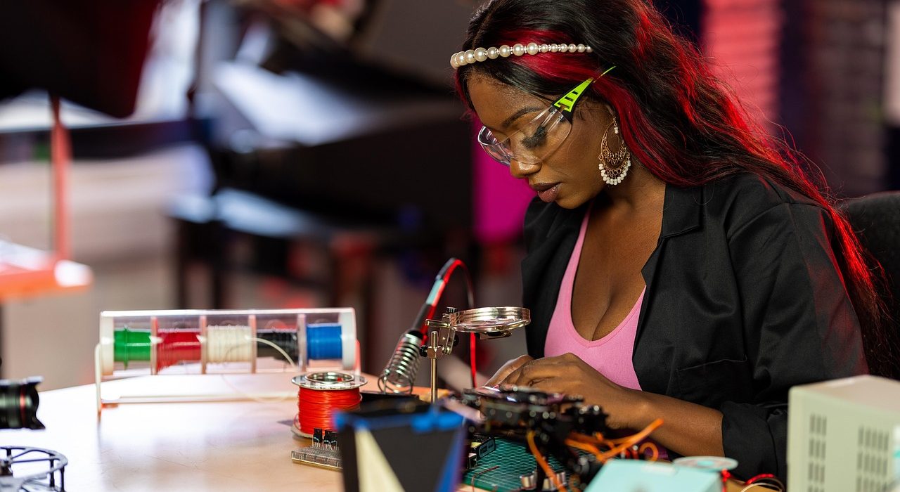 Startup Develops Chips That Defy Conventional Rules