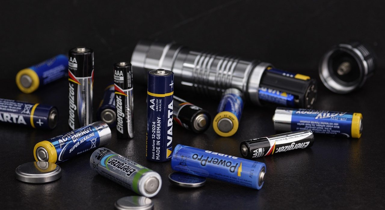 Startup Revives Batteries, Reducing Need for Gigafactories